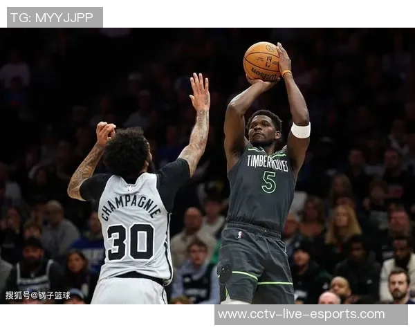 关键时刻文班的抛投突破爱德华兹直言对手高度让跳投难以成功 关键时刻文班的抛投突破爱德华兹直言对手高度让跳投难以成功